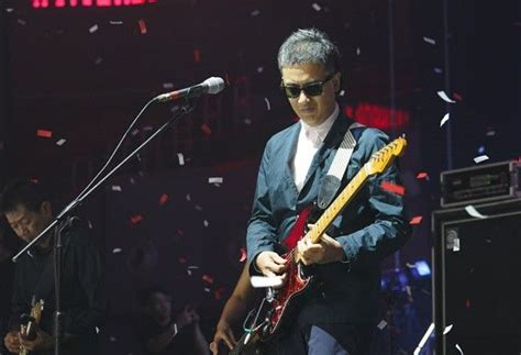 Ely Buendia, Gary V., Parokya ni Edgar team up in 'Roar as One' .
